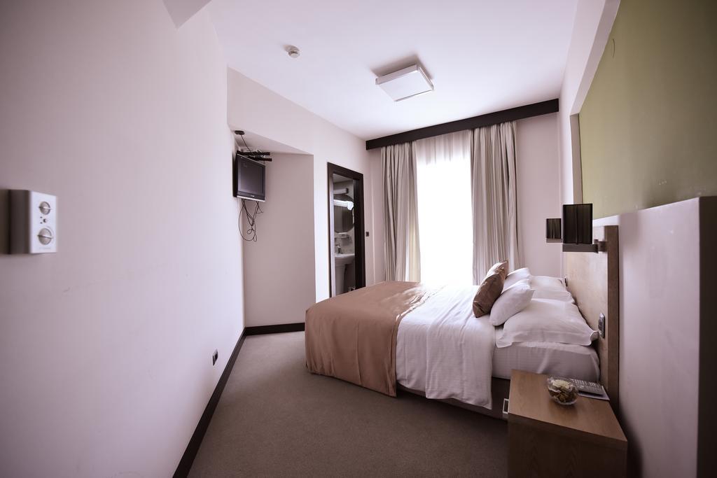 City Hotel Podgorica Værelse billede