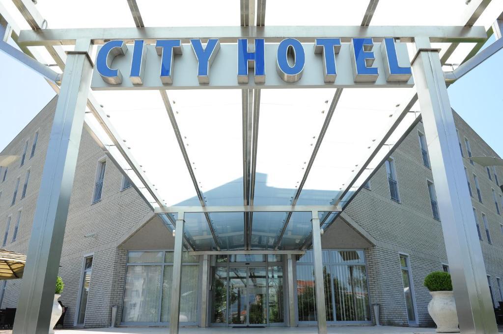 City Hotel Podgorica Eksteriør billede