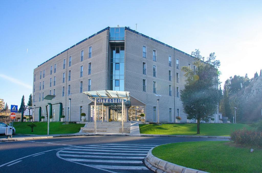 City Hotel Podgorica Eksteriør billede